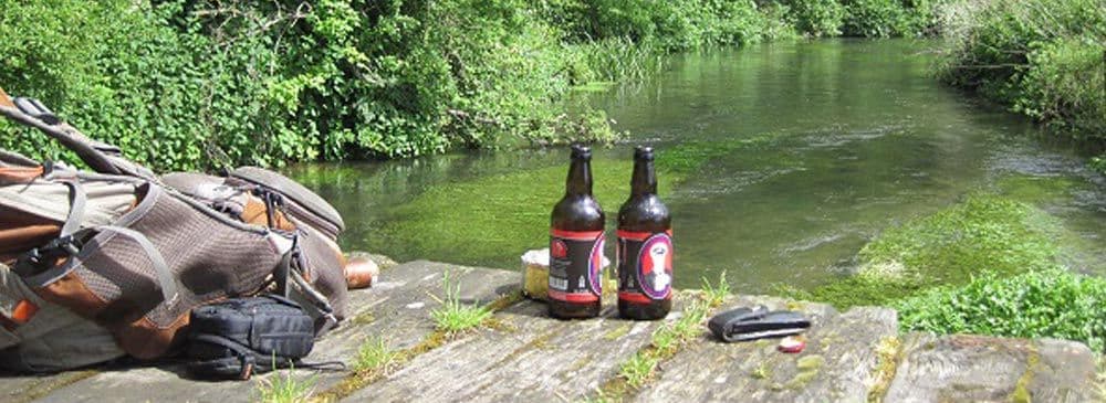 Nyter en tur til naturlige bassenger