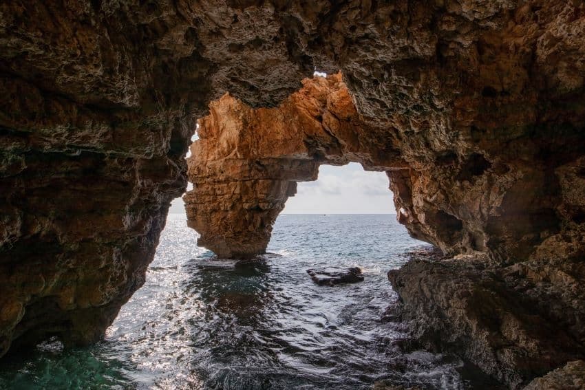 Grotten Cova dels Arcs