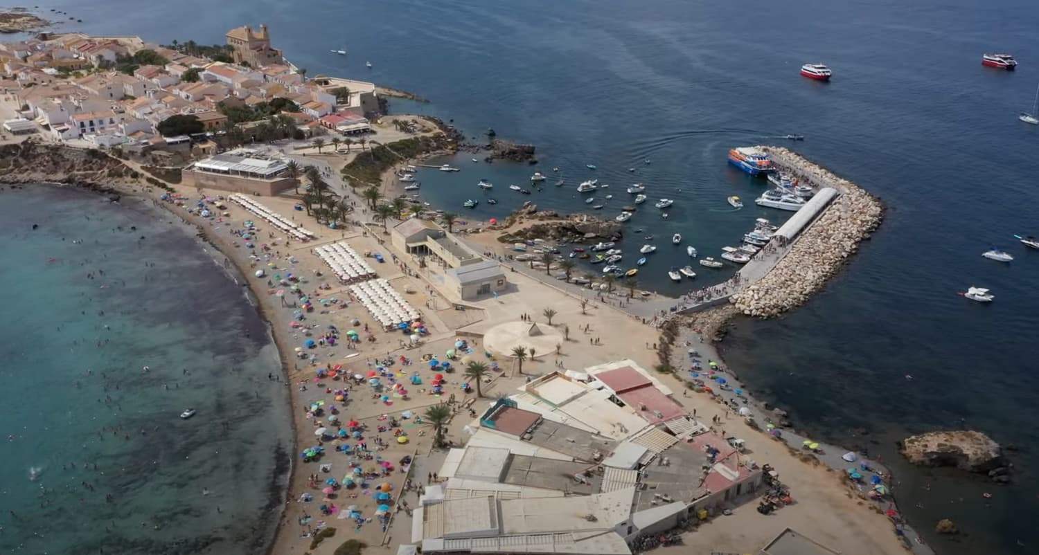 Luftfoto av stranden på Tabarca