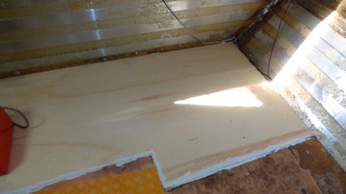 Caravan renovation with new vinyl flooring