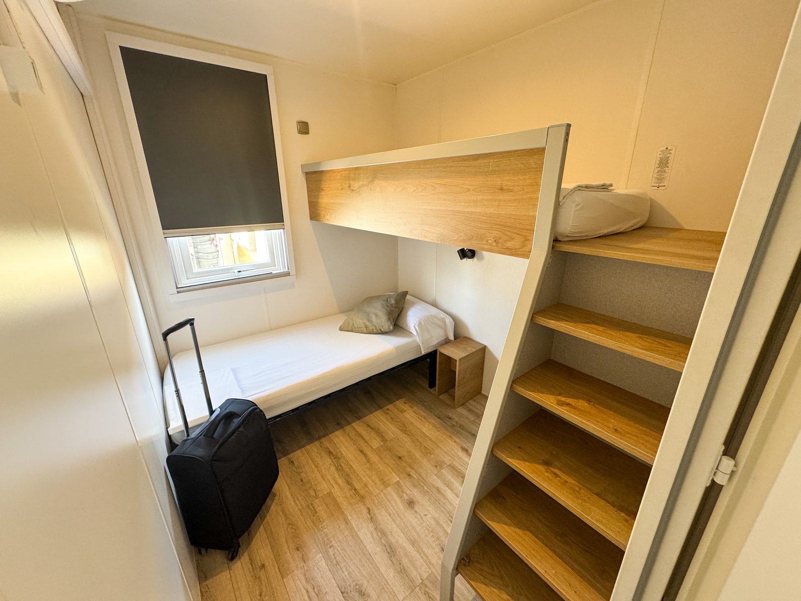 Dormitorio abuhardillado de Bungalow Armanello XL