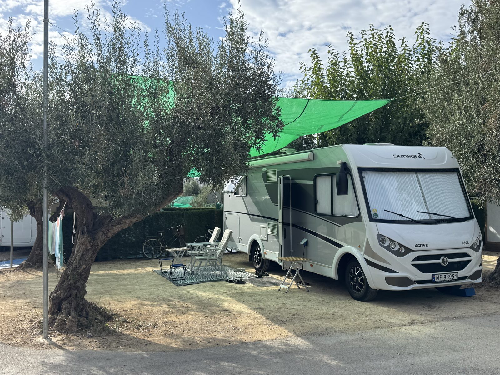 Parcela estándar con toldo