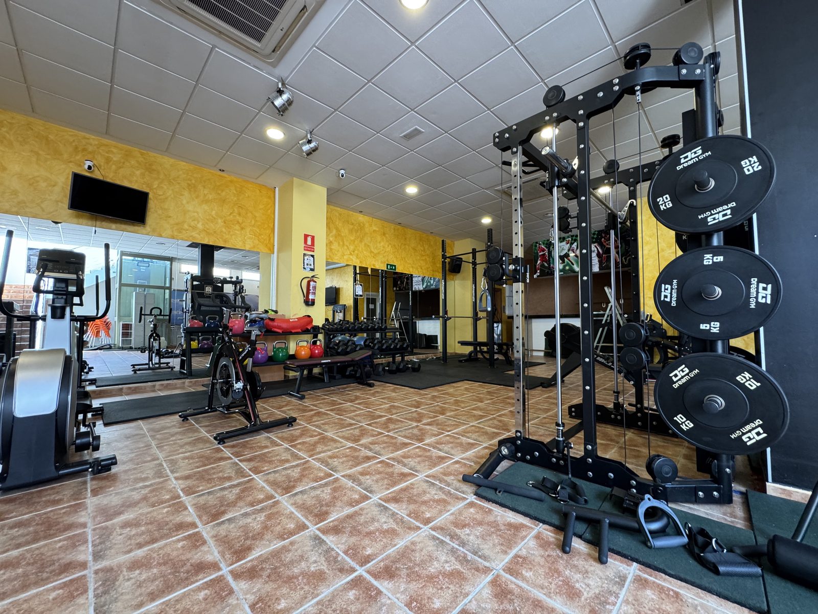 Gimnasio Camping Armanello, máquinas de fuerza