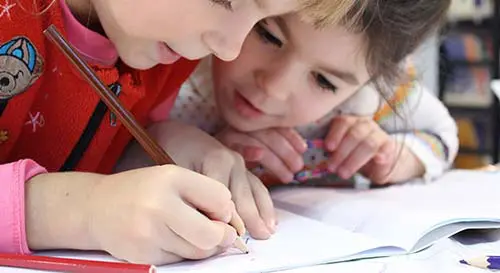 Attività per bambini in campeggio a benidorm