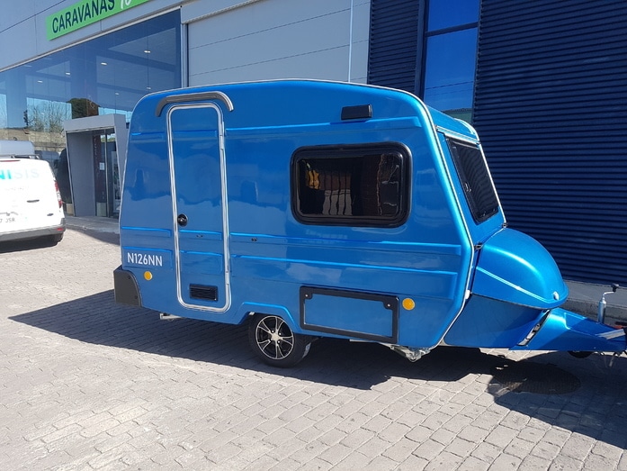 Mini caravan bambina 126 outdoor in blauw