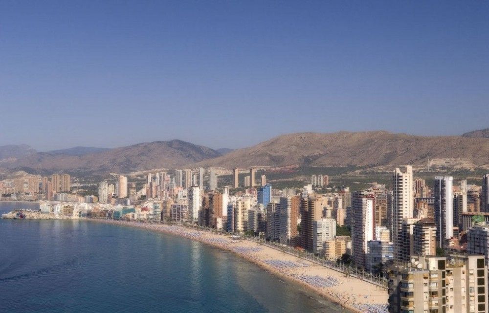 What To Do In Benidorm In 1 Day: 35 Plans Levante beach in benidorm