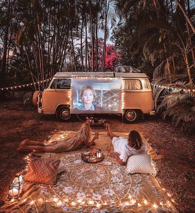Decoración: Caravana Y Autocaravana Decoración exterior con proyector en camper vw t2