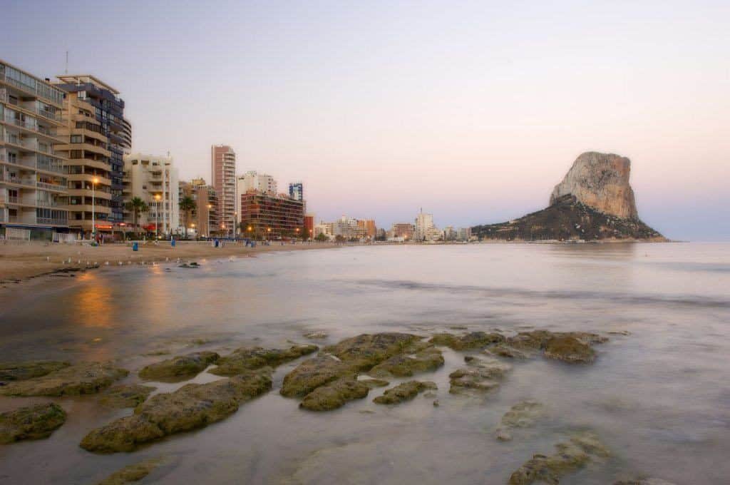 12 Incredible Towns On The Costa Blanca Of Alicante Coast of calpe and beach in alicante