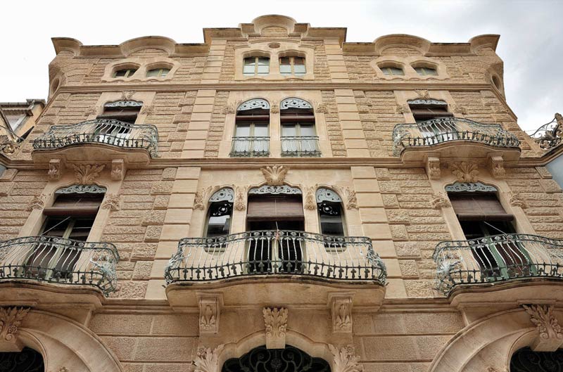 Modernistische gevel in Alcoy