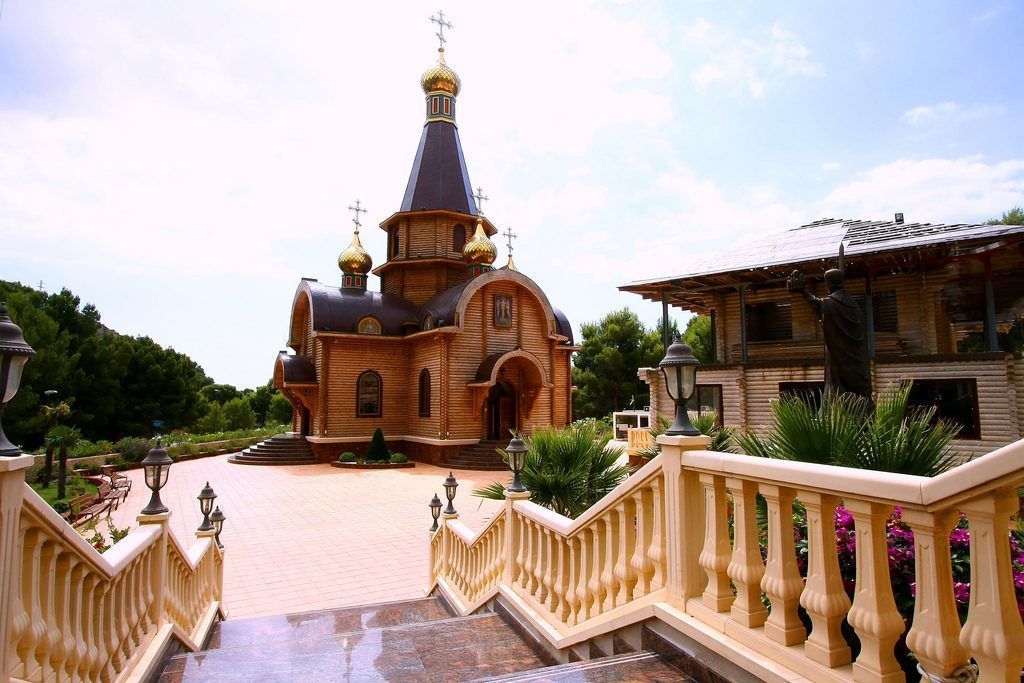 Chiesa ortodossa russa di san michele arcangelo ad altea