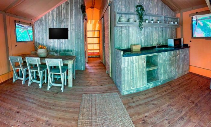 salón y cocina tienda safari