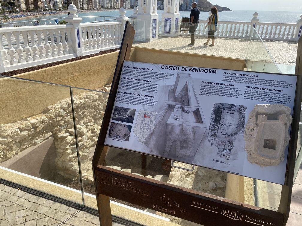 Mirador Del Castell Und Andere Aussichtspunkte In Benidorm Restos castillo benidorm 1