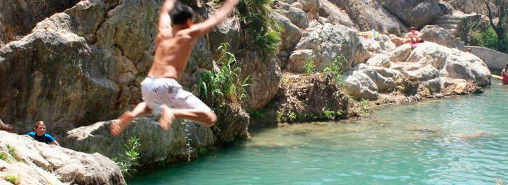 Salto desde toll en Fonts de L Algar