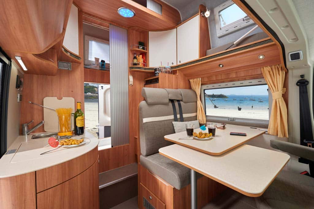 Interieur van micro-camper vario 499