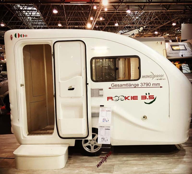 Exterieur van de wingamm rookie 3. 5 caravan op de caravan salon düsseldorf