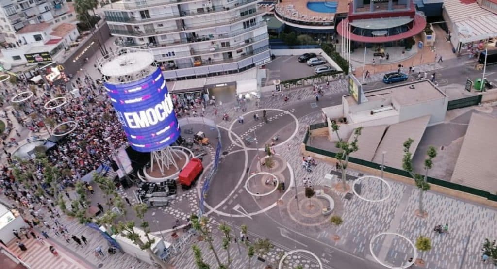 Eurovisie-preparty in benidorm ter inwijding van de tecnohito