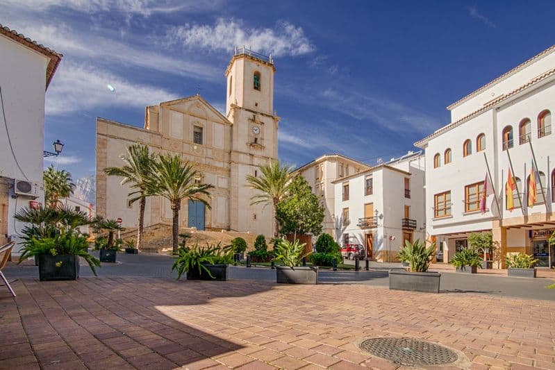 La Nucía, Die Sportstadt An Der Costa Blanca Kirchplatz von la nucía pueblo