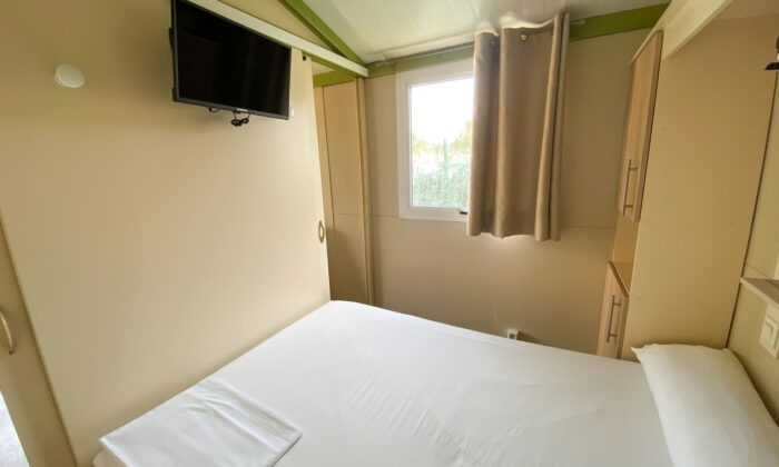 Habitación cama de matrimonio bungalow morea