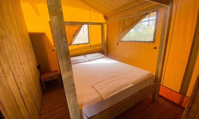 Habitación de matrimonio tienda safari karibu